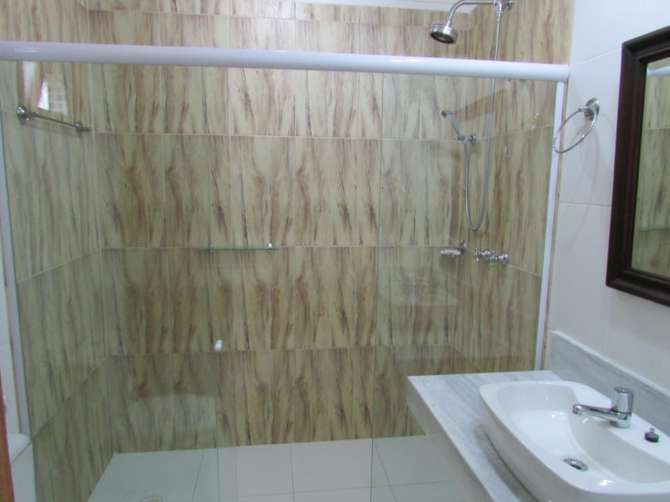 Standard Quadruple Room, Balcony | Bathroom shower