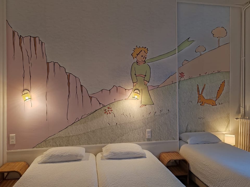 Triple Room | Desk, free WiFi, bed sheets