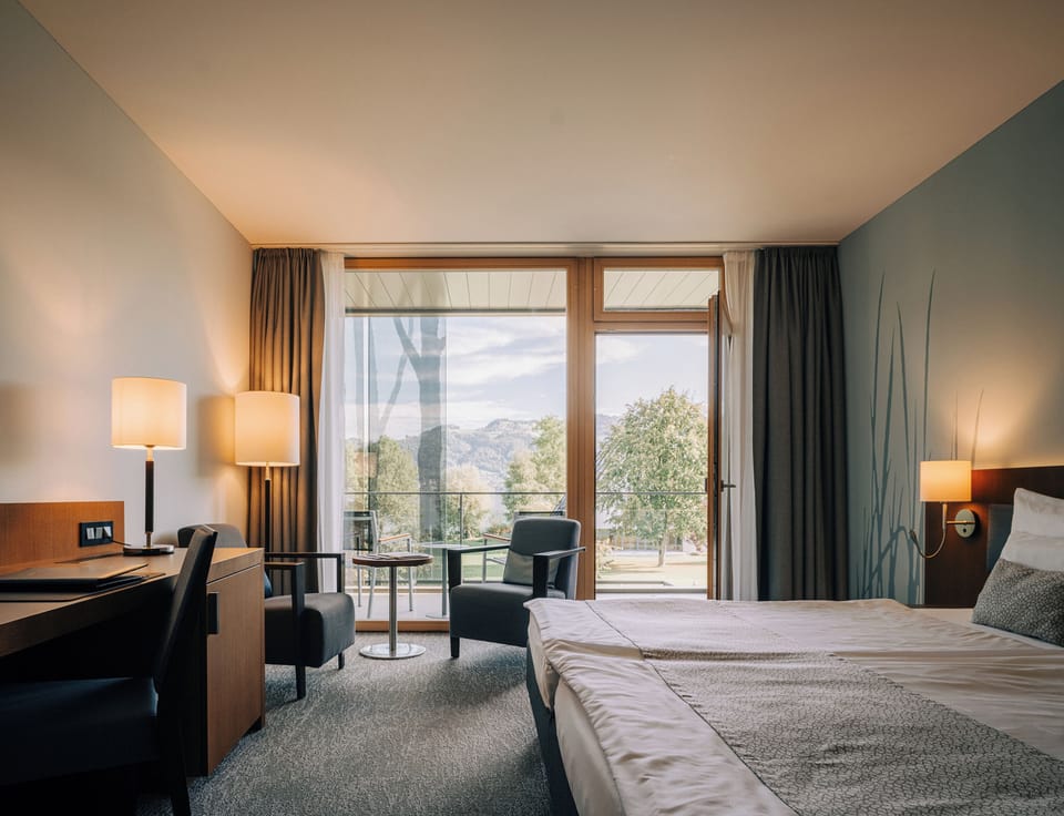 Premium bedding, in-room safe, desk, soundproofing