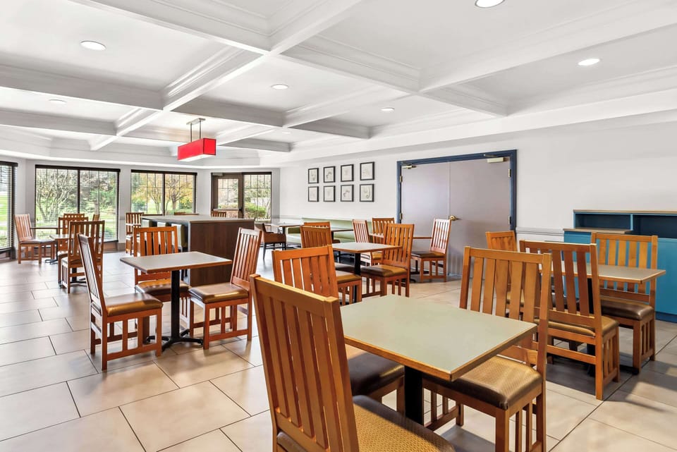 Free buffet breakfast