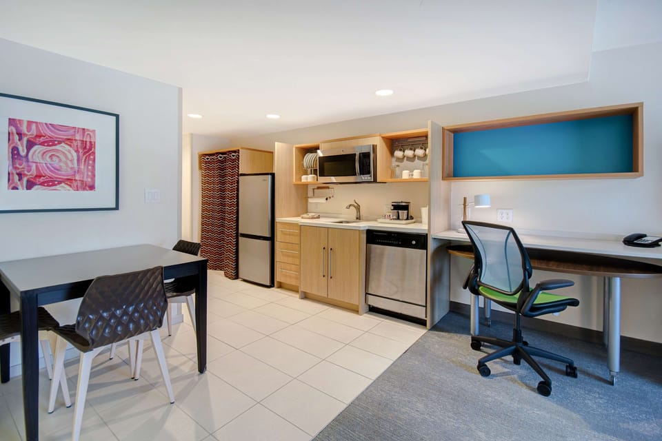 Fridge, microwave, dishwasher, coffee/tea maker