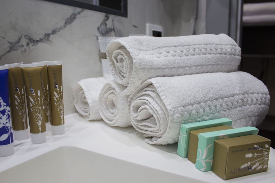 Family Quadruple Room | Room amenity