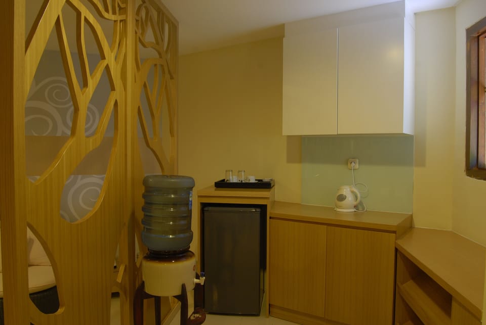 Executive Suite, Ground Floor | Private kitchenette | Fridge, electric kettle