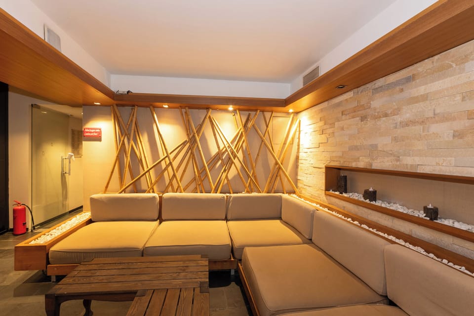 Turkish bath, massage/treatment rooms, massages
