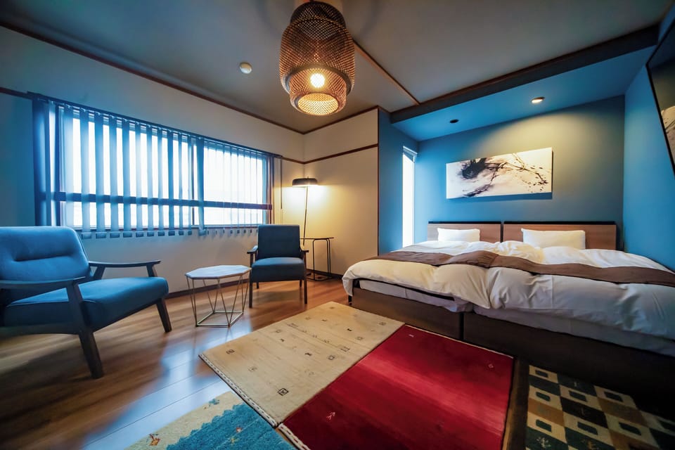 Main Building Modern Twin Bedroom | Desk, WiFi (free)