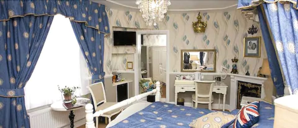 Desk, blackout drapes, iron/ironing board, free WiFi