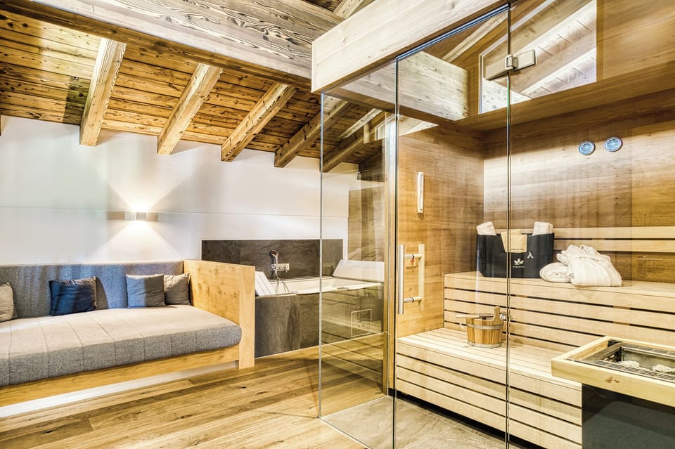 Premier Suite, 1 Bedroom, Balcony (private SPA) | In-room safe, blackout drapes, soundproofing, iron/ironing board