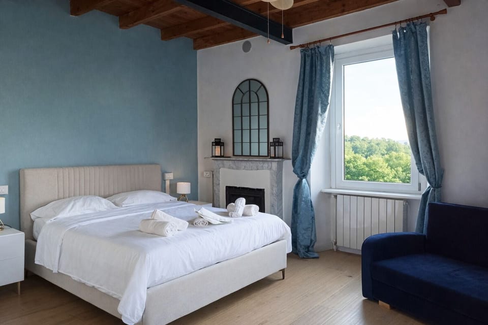 Junior Suite, Lake View | Hypo-allergenic bedding available, memory foam beds, cribs (free)