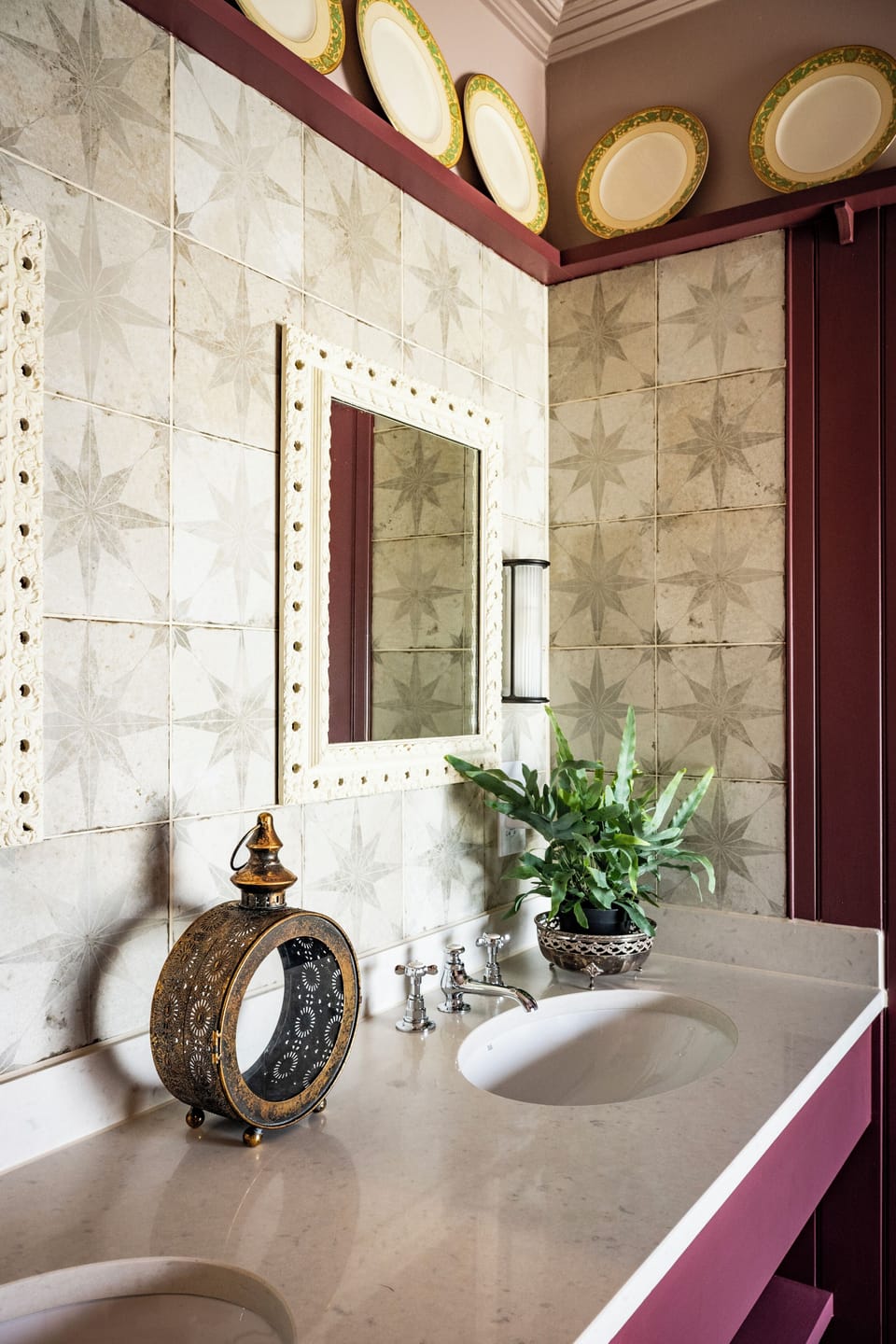 Superior Double Room | Bathroom | Free toiletries, hair dryer, towels, soap