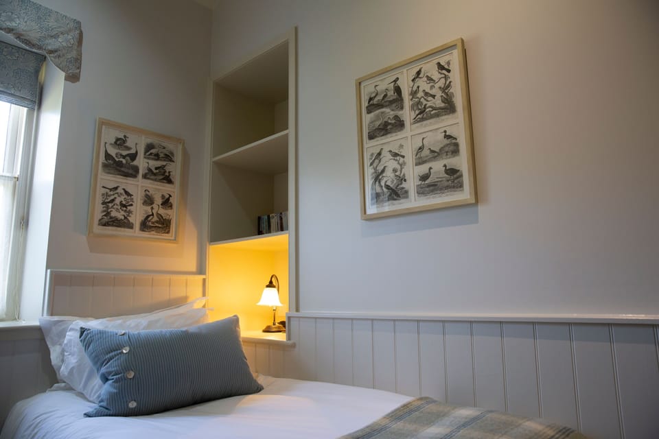 Classic Single Room | Bathroom | Free toiletries, hair dryer, towels, soap