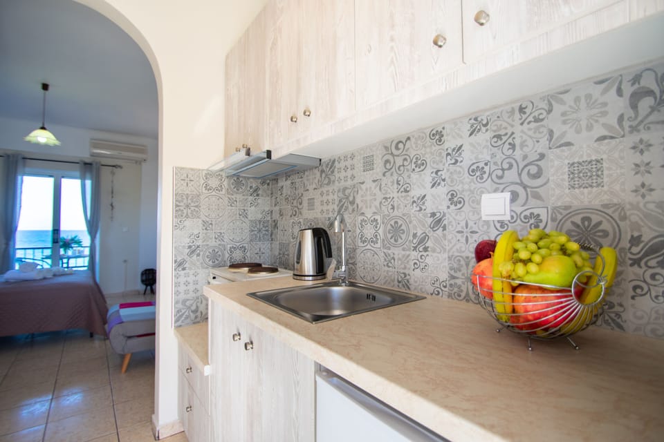 Studio, Sea View | Private kitchen | Fridge, oven, stovetop, electric kettle