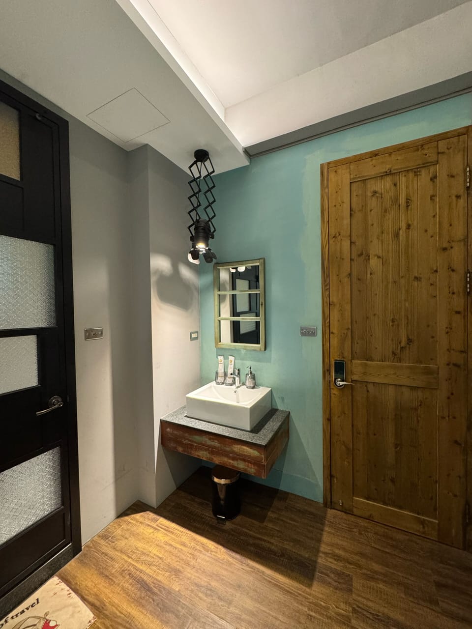 Desk, rollaway beds, free WiFi, bed sheets
