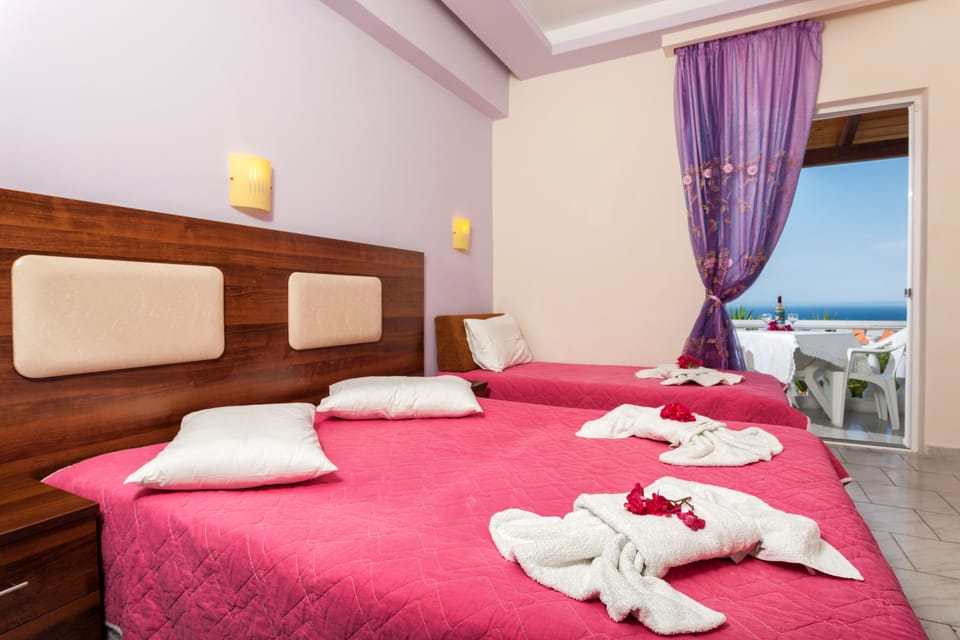Studio, Sea View (Triple) | In-room safe, free cribs/infant beds, free WiFi, bed sheets