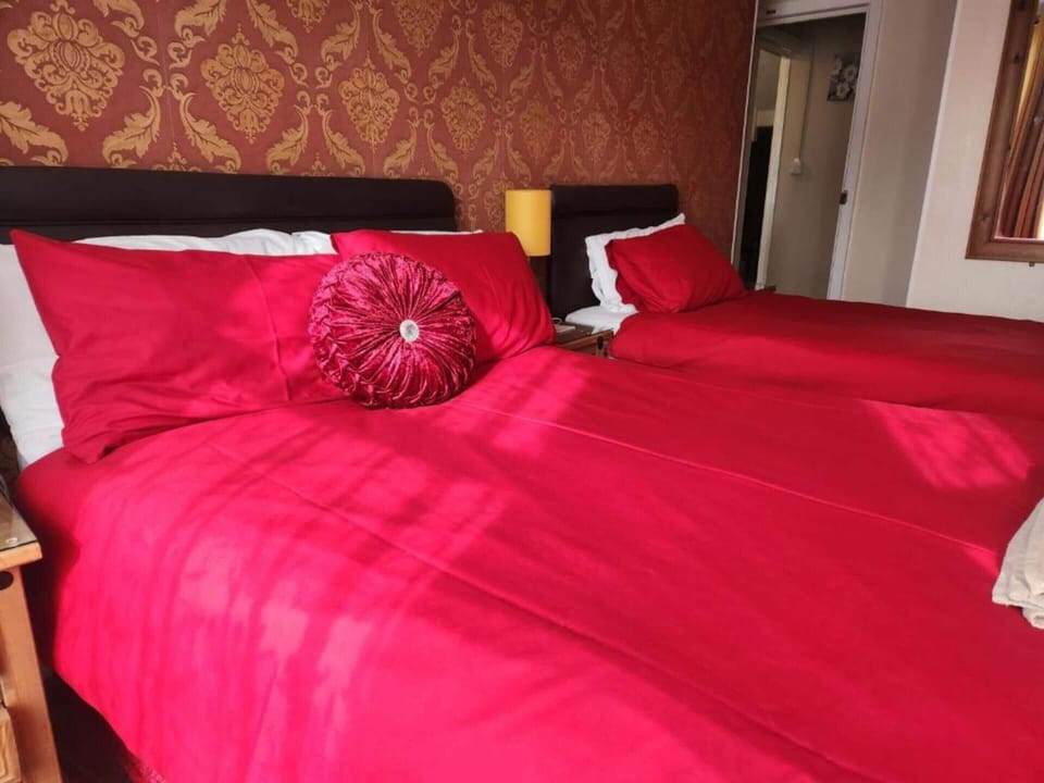 Standard Family of 3 Room | Free WiFi