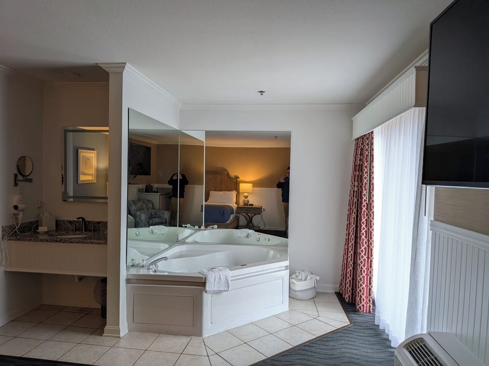 Perfect Wave Premium King | Pillowtop beds, blackout drapes, iron/ironing board, free WiFi