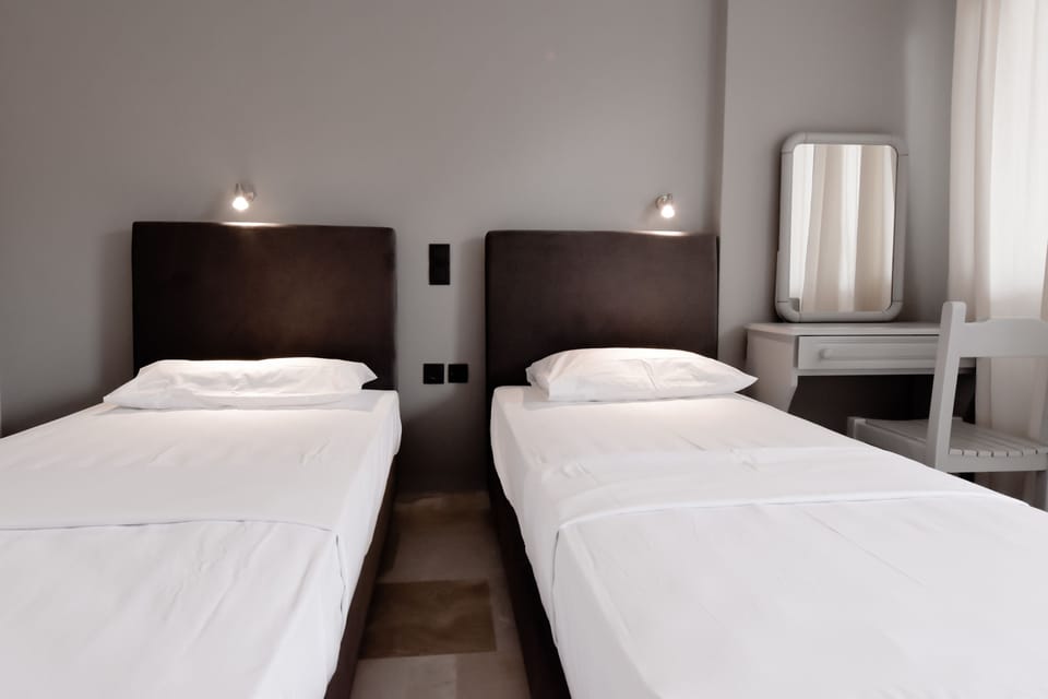 Studio | Free cribs/infant beds, free WiFi