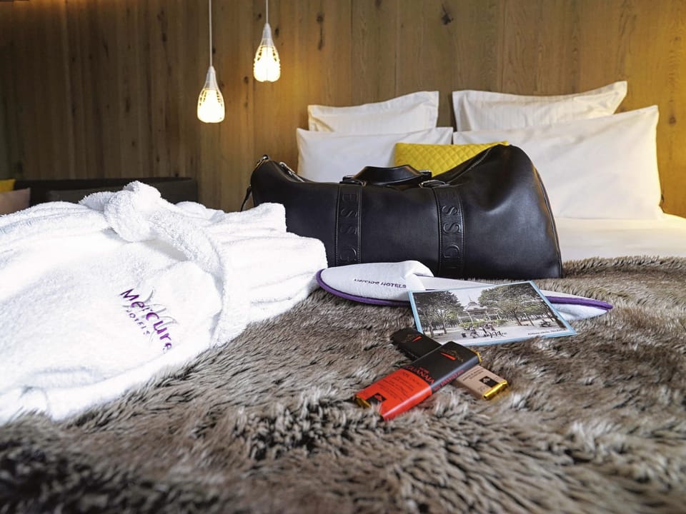 Privilege, Room, 1 Double Bed | Premium bedding, minibar, in-room safe, desk