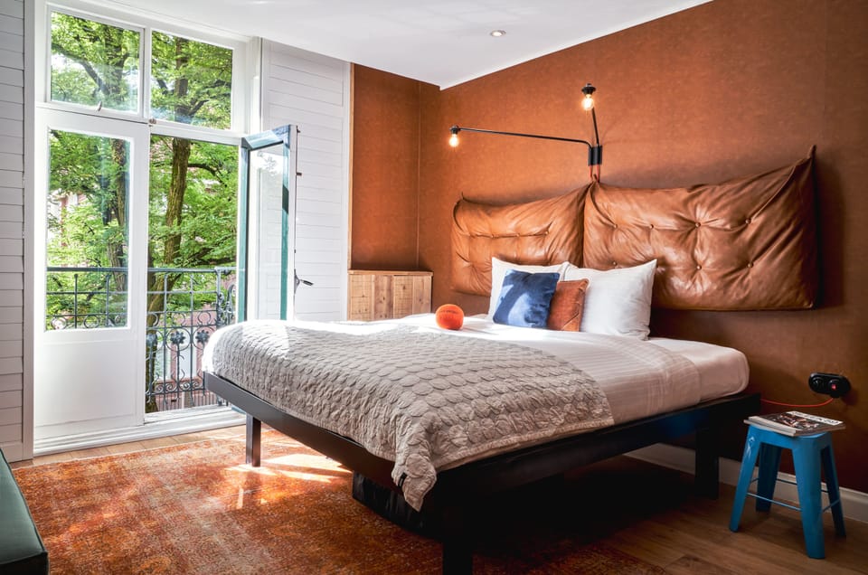 Extra Large Quadruple | Premium bedding, in-room safe, iron/ironing board, free WiFi