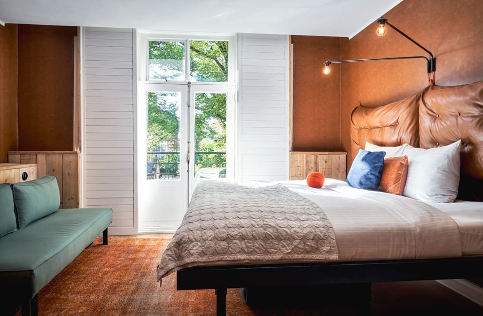 Extra Large Quadruple | Premium bedding, in-room safe, iron/ironing board, free WiFi