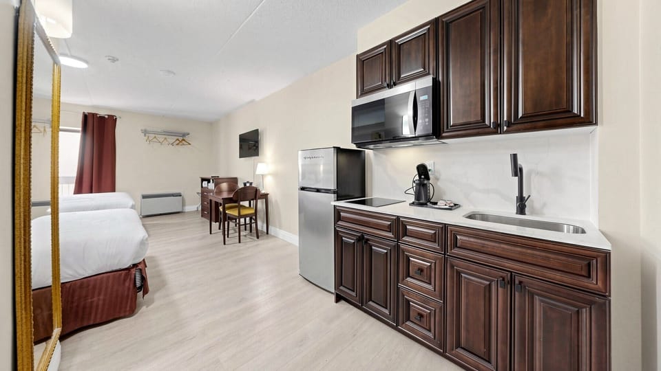 Microwave, stovetop, kitchen islands