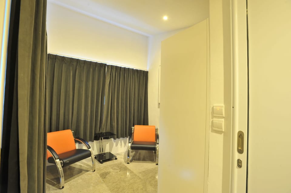 Superior Double Room | Premium bedding, minibar, in-room safe, blackout drapes