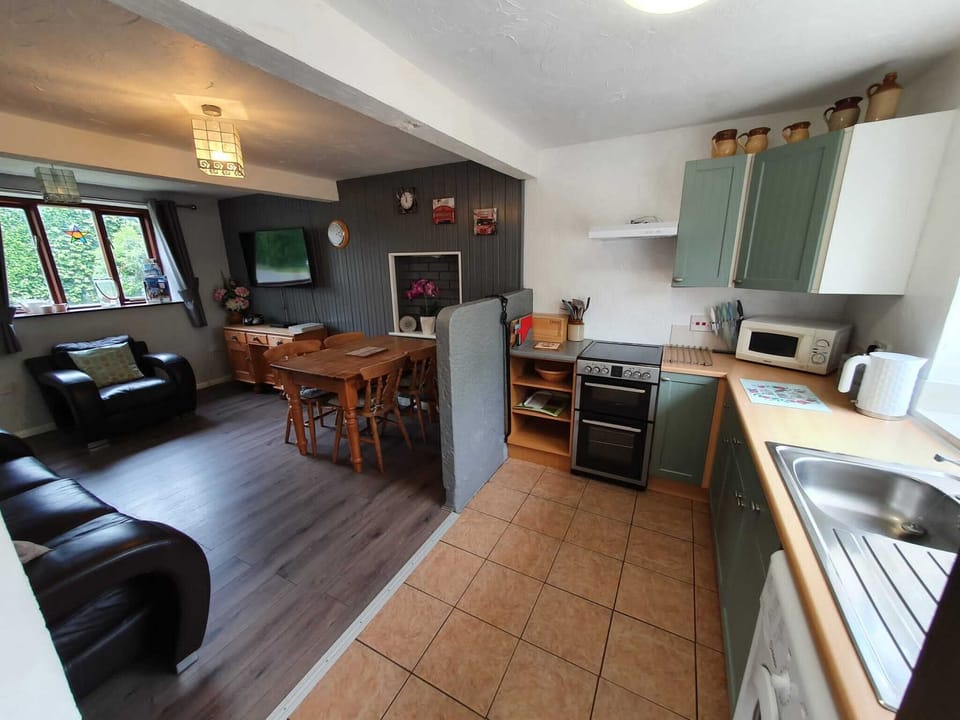 Cottage, Private Bathroom (The Shippon) | Private kitchen | Highchair