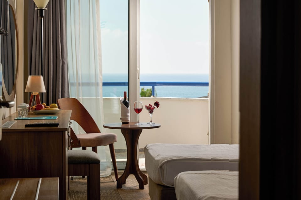 Standard Single Room | Minibar, desk