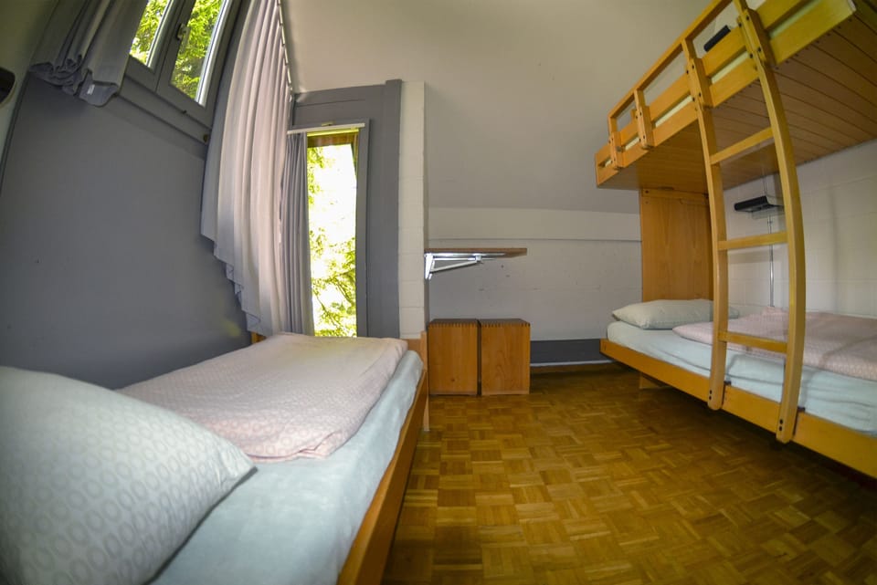 Standard Triple Room, Shared Bathroom | Bed sheets