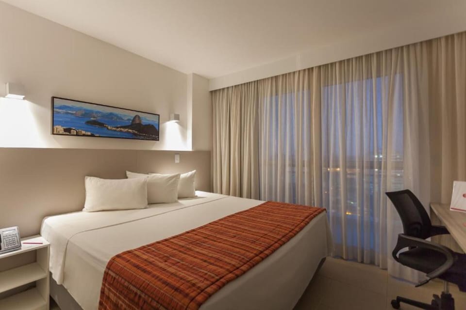 Superior Double Room, 1 Double Bed | Minibar, in-room safe, desk, blackout drapes