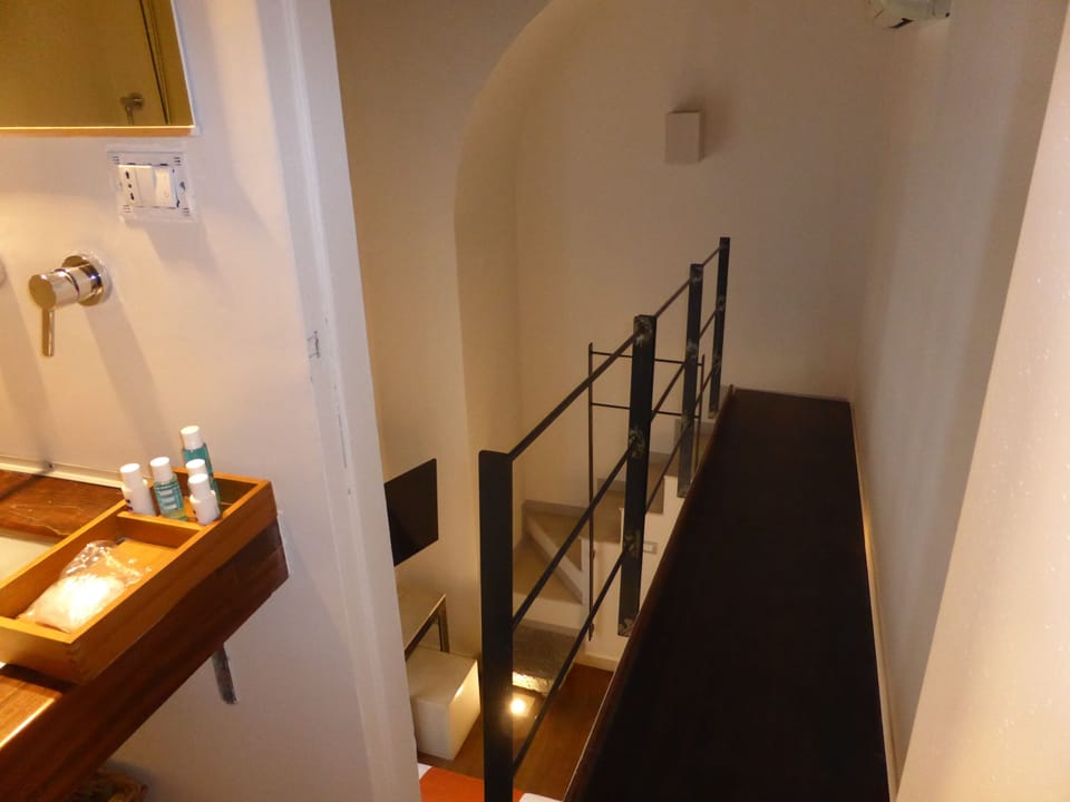 Deluxe Room, 1 Queen Bed | Premium bedding, minibar, in-room safe, desk