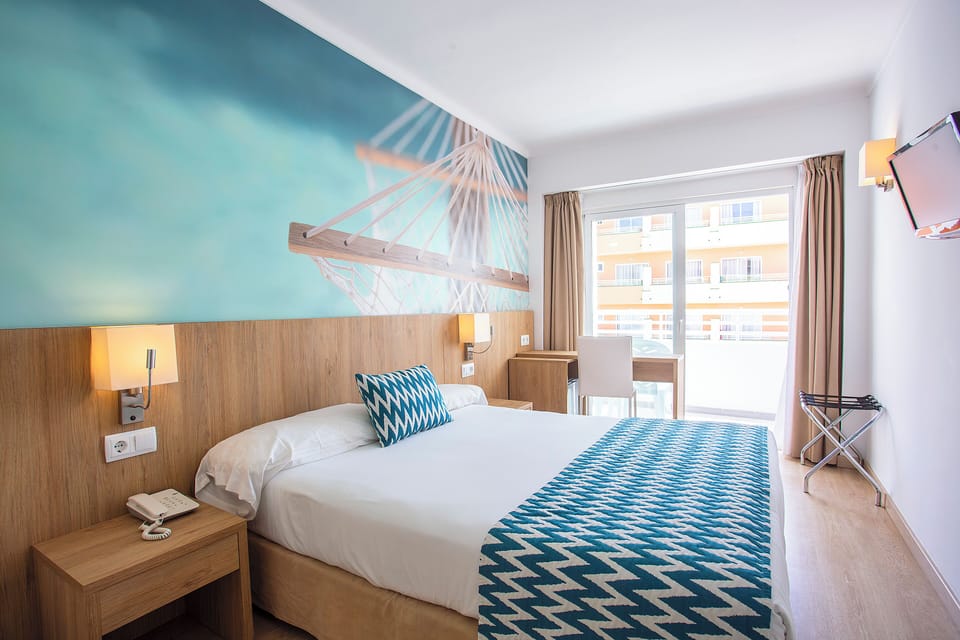 Double Room Single Use, Balcony | Minibar, desk, iron/ironing board, free WiFi