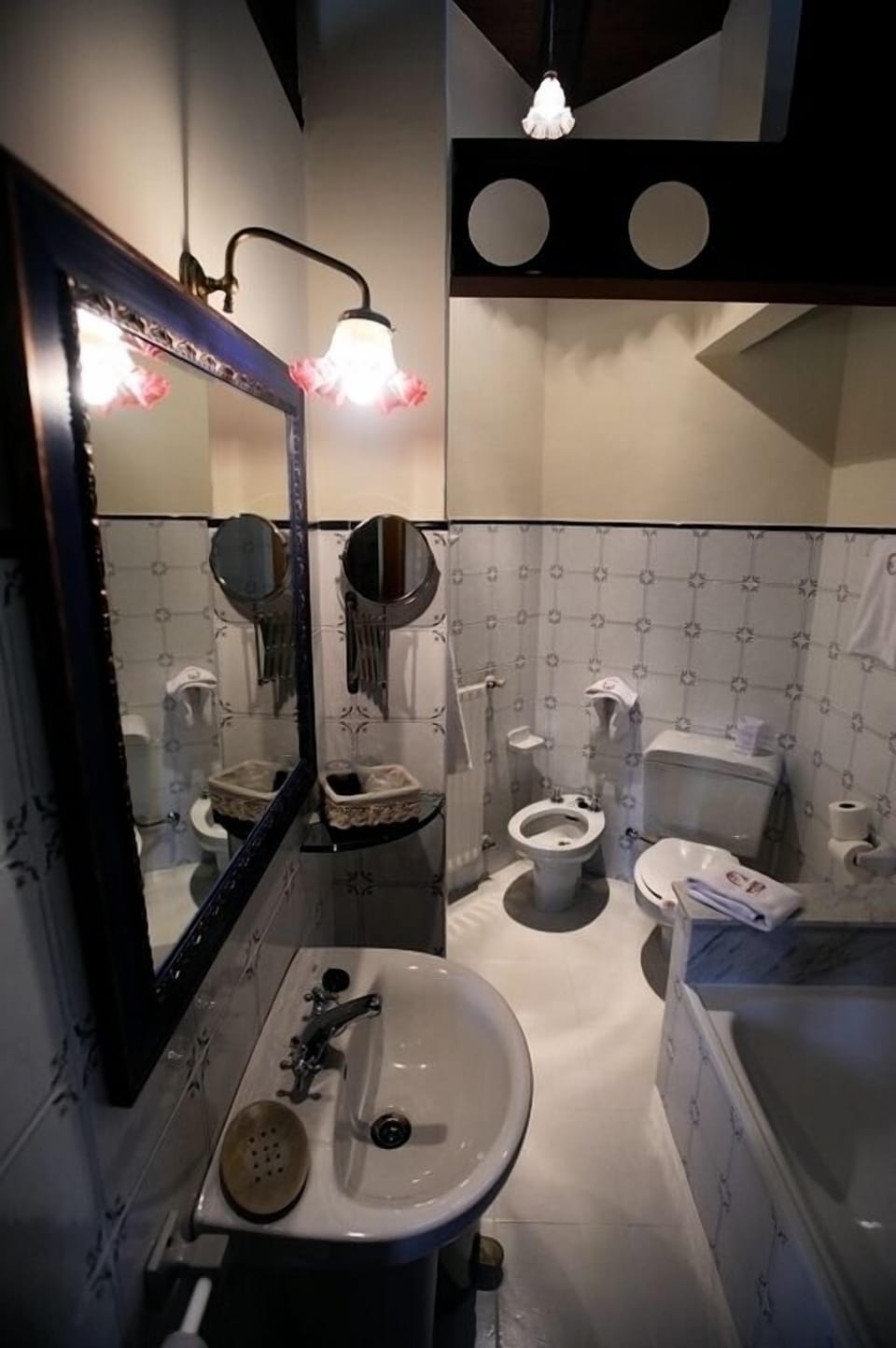 Standard Double or Twin Room | Desk, blackout drapes, free WiFi, bed sheets