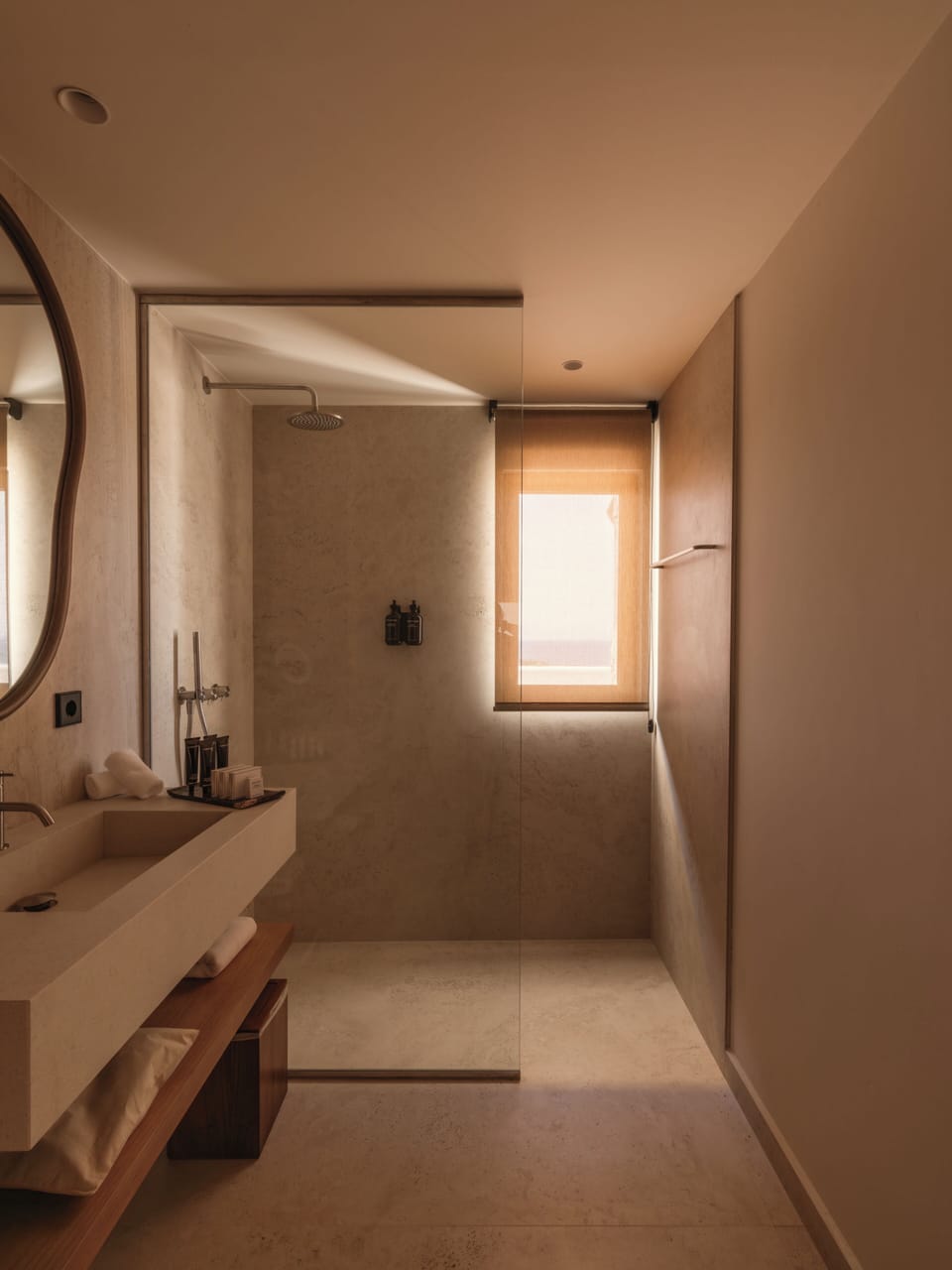 Shower, free toiletries, hair dryer, bathrobes