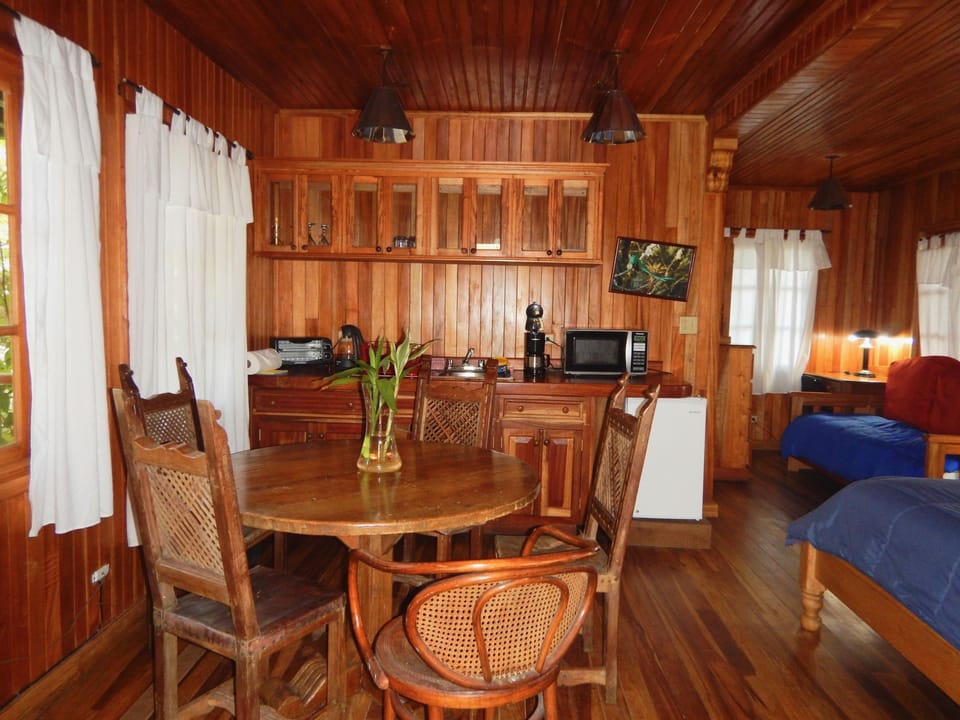 Premium Chalet, Multiple Beds, Bathtub (Duplex) | In-room dining