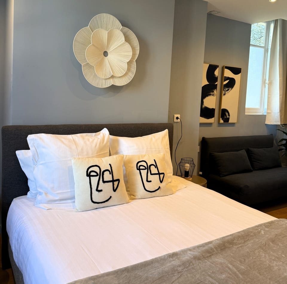 Classic Room, 1 Double Bed | Desk, soundproofing, free cribs/infant beds, travel crib