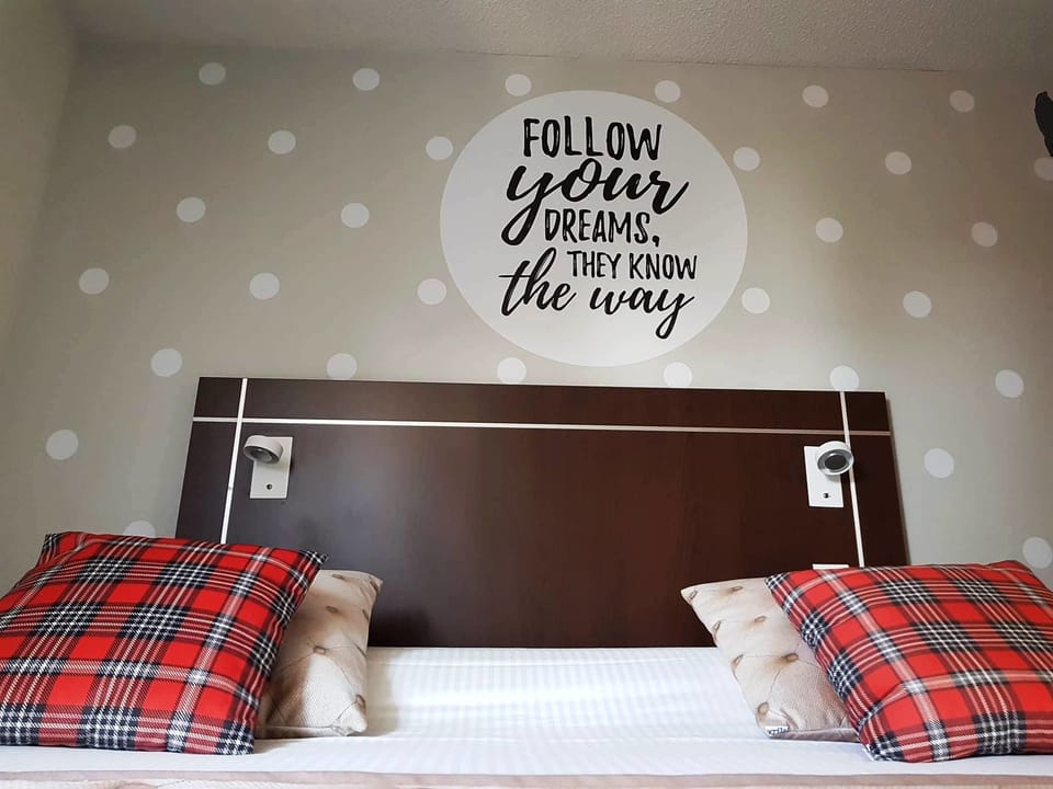 Double Room | Desk, laptop workspace, soundproofing, free cribs/infant beds