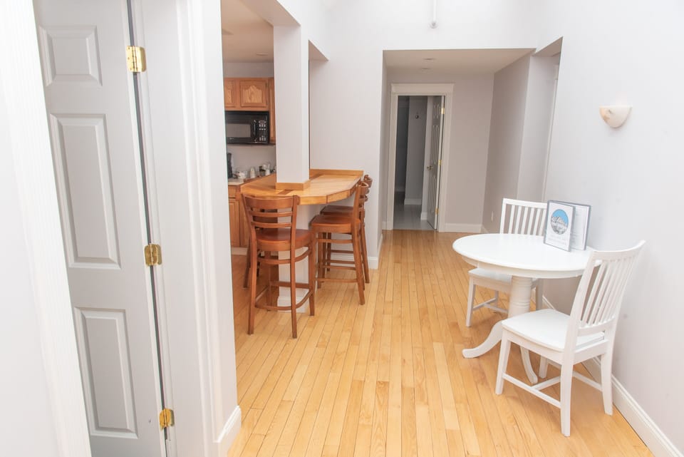 Apartment | Dining room