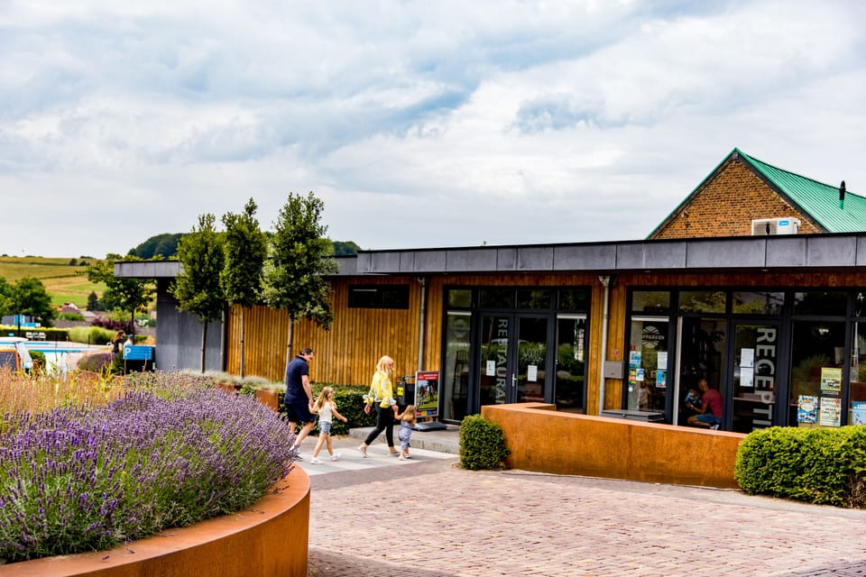Reception hall