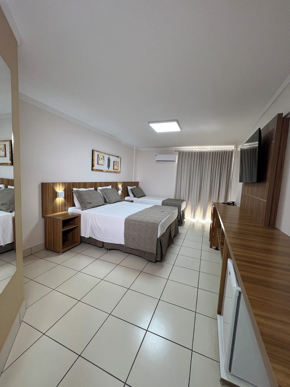 Standard Quadruple Room | Hypo-allergenic bedding, minibar, desk, blackout drapes