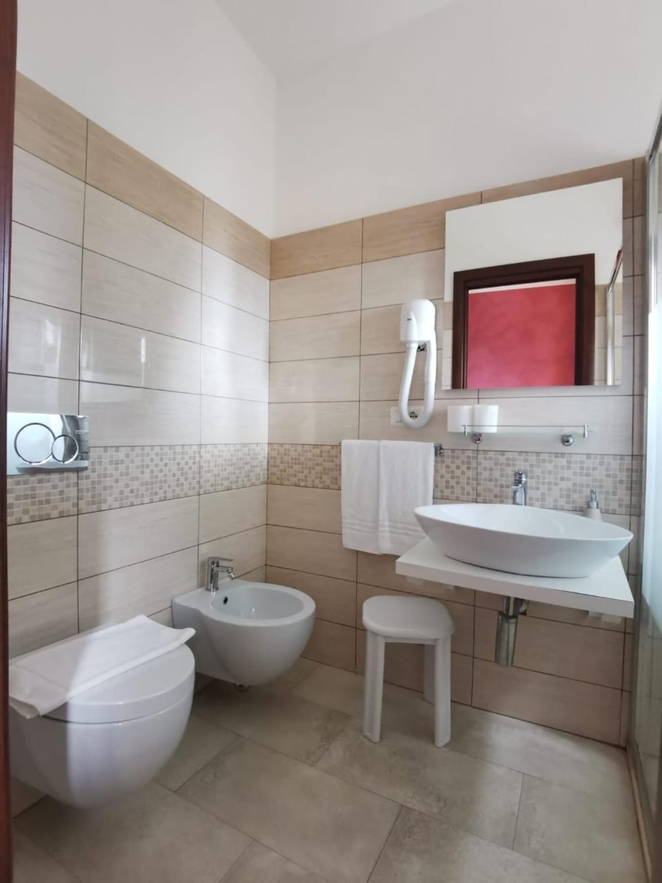 Shower, free toiletries, hair dryer, towels