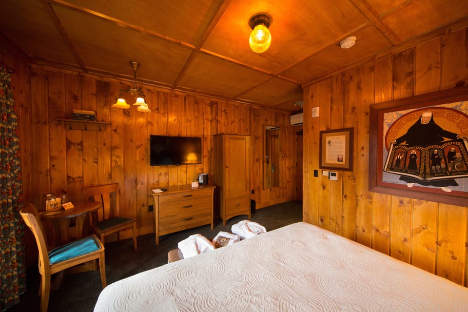 King | Free WiFi, bed sheets