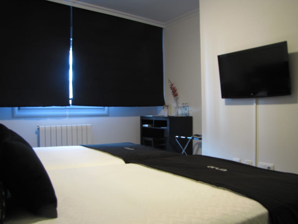 Double Room | Desk, iron/ironing board, free cribs/infant beds, free WiFi