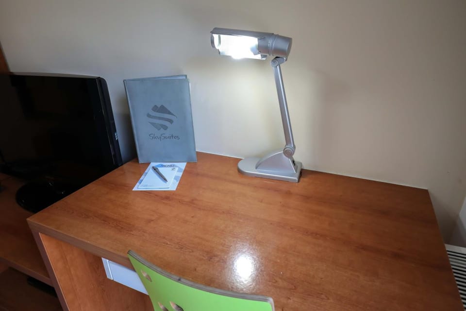 1 bedroom, in-room safe, desk, blackout drapes