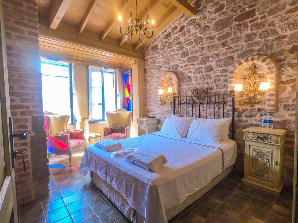 Deluxe Double Room, 1 Double Bed | Free WiFi, bed sheets