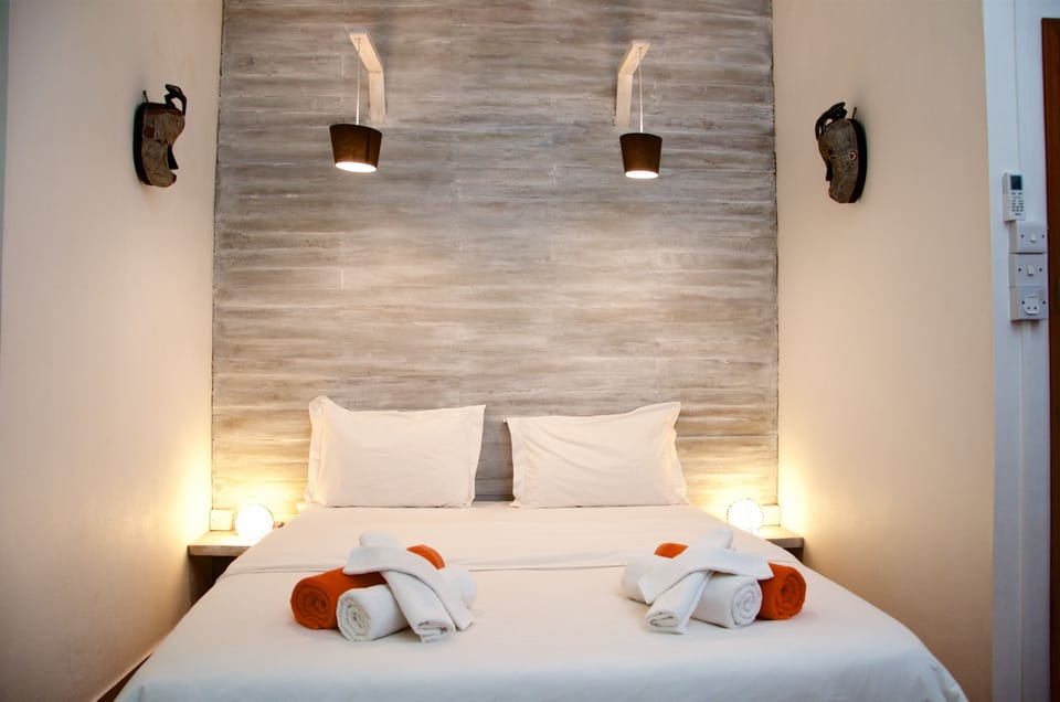 Standard Room Garden View | Premium bedding, minibar, in-room safe, desk