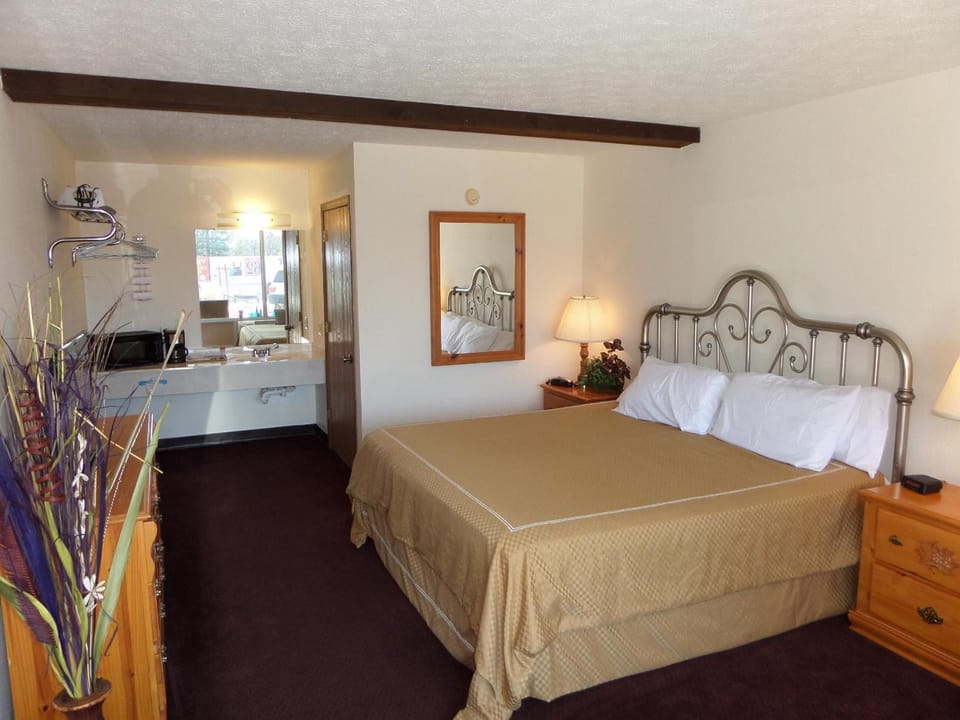 Classic Room, 1 King Bed, Refrigerator & Microwave | Premium bedding, desk, soundproofing, iron/ironing board