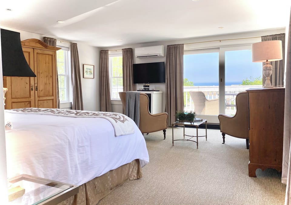 Classic Room | Individually decorated, individually furnished, iron/ironing board
