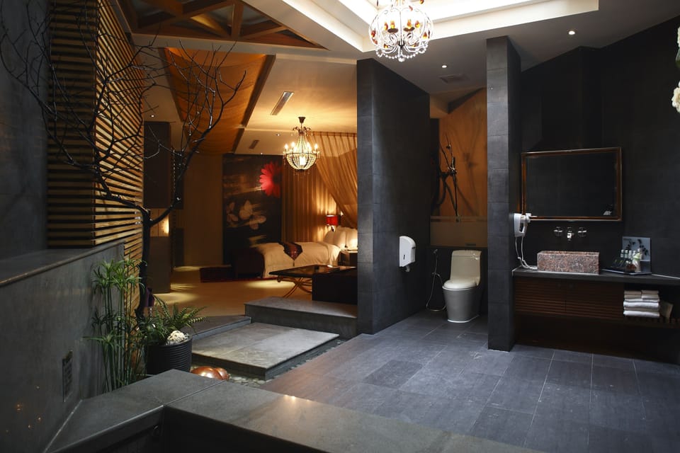 B Room with Garage | View from room