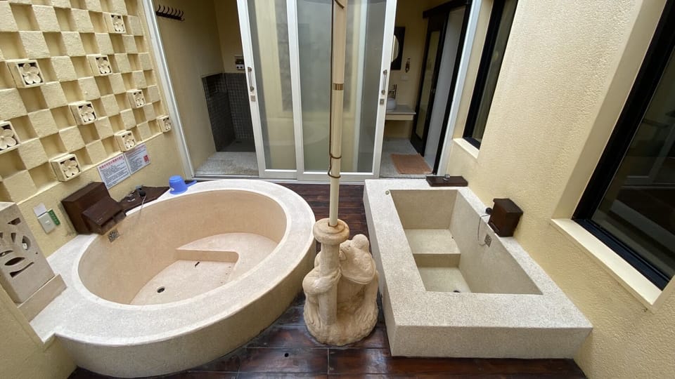 Villa | Private spa tub