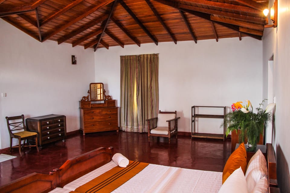 Double or Twin Room, Valley View, Mountainside | Desk, iron/ironing board, rollaway beds, bed sheets